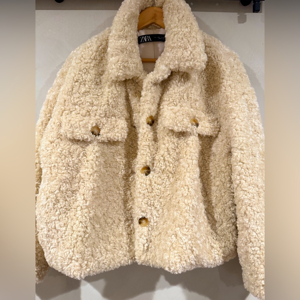 Zara faux fur white fuzzy jacket